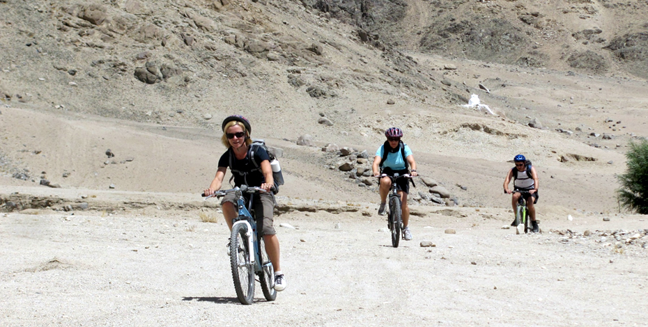 MOUNTAIN BIKING TOURS